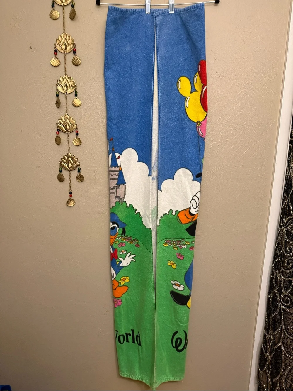 Vintage Walt Disney World Oversized Large Beach Towel 60x32 Mickey Minnie Castle